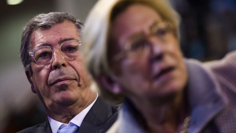 Patrick et Isabelle Balkany lors d'un meeting le 3 décembre 2015 à Rueil Malmaison (Hauts-de-Seine)