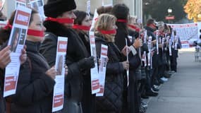 Une mobilisation en soutien aux otages détenus par le Hamas sur la place du Trocadéro, à Paris, le mardi 7 novembre.