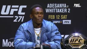 UFC 271 : Adesanya chambre Whittaker avec un collier de son dernier KO