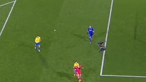 Iza Carcelen frappant un adversaire pendant Cadix-Getafe