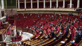 Retraites: l'Assemblée adopte le volet organique de la réforme
