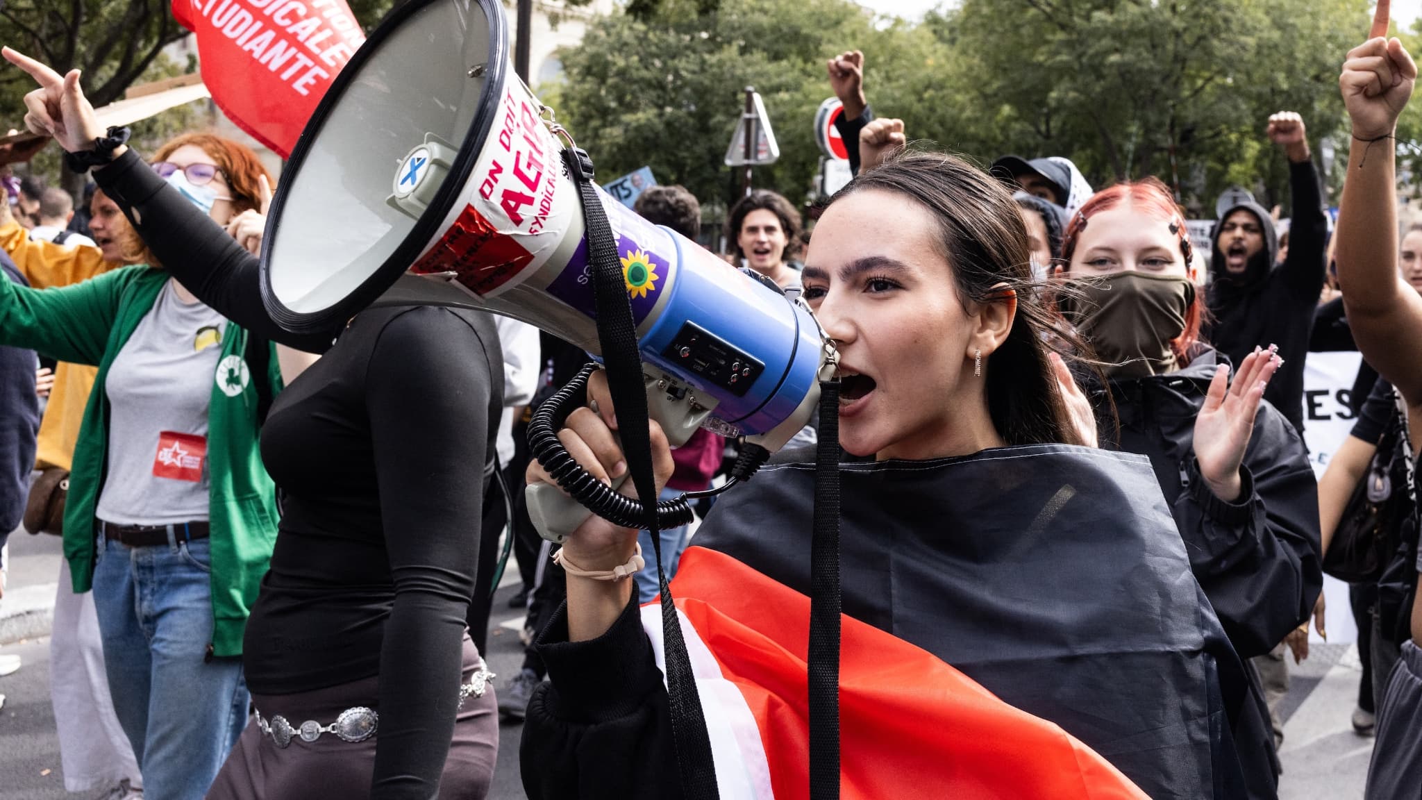 10 SEPTEMBRE: PRÈS DE 200.000 MANIFESTANTS EN FRANCE, QUELQUES TENSIONS MAIS PAS DE PARALYSIE