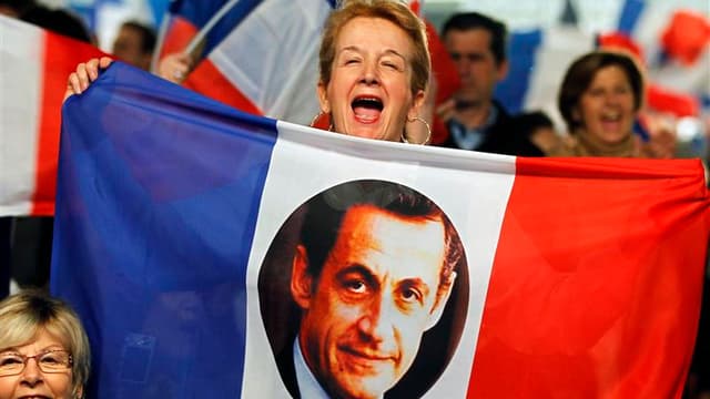 Lors de son meeting électoral dimanche à Villepinte, Nicolas Sarkozy a réclamé la création d'un gouvernement politique des accords de Schengen, qui régissent les flux migratoires en Europe, et s'est dit prêt à suspendre la participation de la France à ces