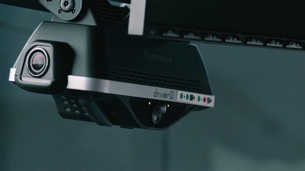 Le système de surveillance d'Amazon pour analyser le comportement de ses chauffeurs Le système de surveillance d'Amazon pour analyser le comportement de ses chauffeurs