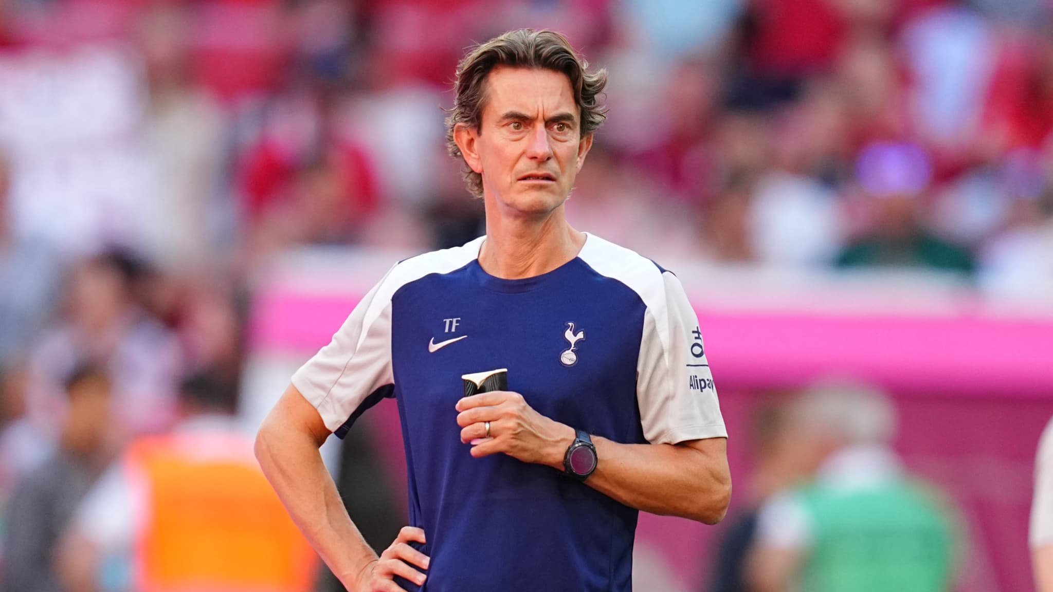 Thomas Frank pendant un match amical de Tottenham, le 7 août 2025