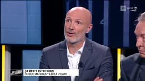 VIDEO - "Le Vestiaire" : Ce que dit Materazzi au médecin qui soigne Zidane en finale de la Coupe du Monde 2006 : "Il est mort le vieux !"
