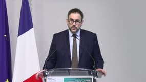 "Entre 2017 et 2022, on est passé de 25% de fumeurs à 16% chez les jeunes de 17 ans":  AUrélien Rousseau, ministre de la Santé, lors dela présentation de son plan de lutte contre le tabagisme