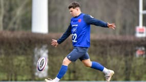 Matthieu Jalibert à l'entraînement avec le XV de France, 7 mars 2023