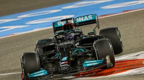 Le pilote britannique Lewis Hamilton, au volant de sa Mercedes, lors du Grand Prix de Bahreïn, le 28 mars 2021 sur le circuit international de Sakhir