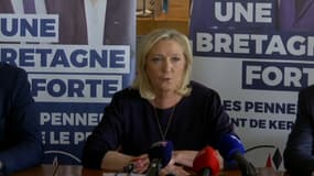 Marine Le Pen à la Trinité-sur-Mer ce jeudi. 
