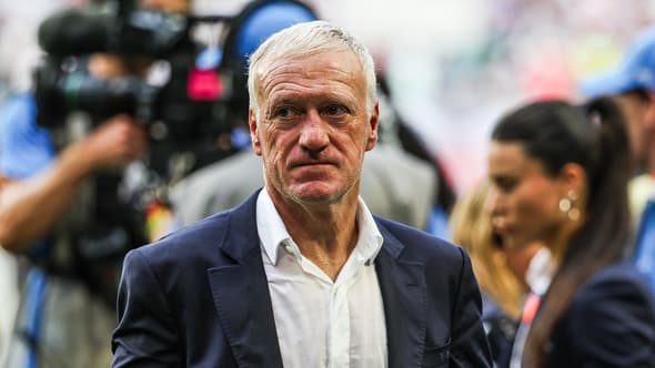 Didier Deschamps lors de son dernier match en équipe de France face à l'Angleterre (défaite 6-4, match pour la 3e place de Coupe du monde), le 18 juillet 2026