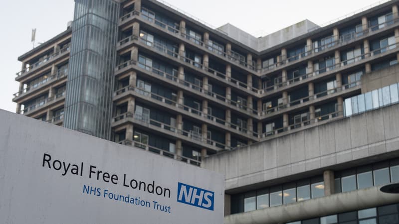 L'infirmière est soignée au Royal Free Hospital de Londres.