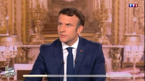 Emmanuel Macron le 6 avril 2022 au 20 heures de TF1.