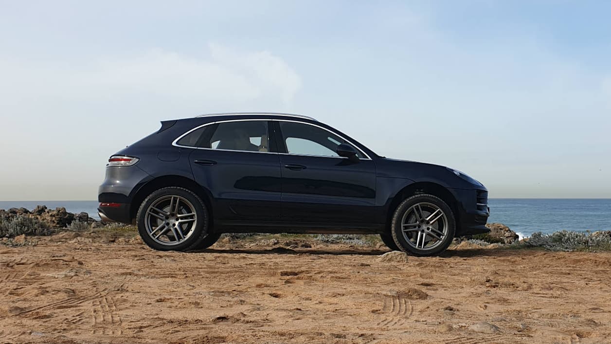 Né en 2014, le Macan s'est rapidement imposé comme le best-seller de Porsche. Né en 2014, le Macan s'est rapidement imposé comme le best-seller de Porsche.