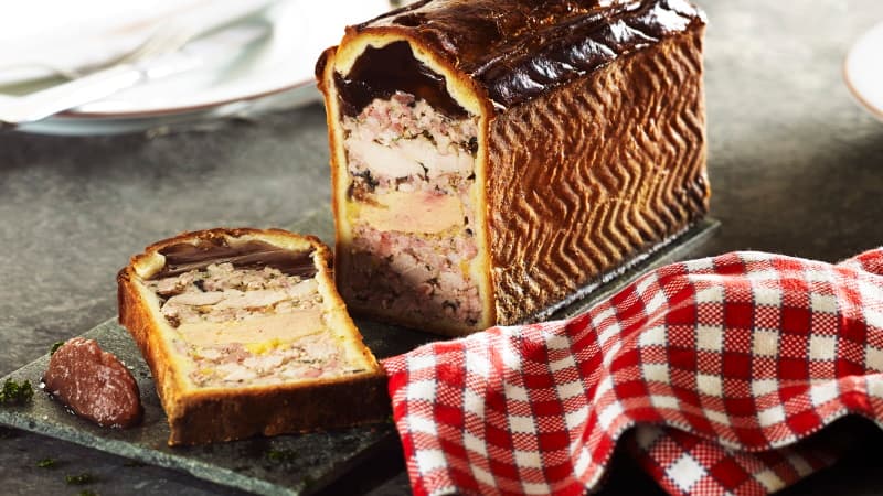 Le pâté en croute au foie gras et ris de veau de Joseph Viola Le pâté en croute au foie gras et ris de veau de Joseph Viola