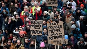 Des manifestants contre la réforme des retraites à Strasbourg le 19 janvier 2023.