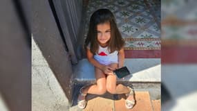 Kamilya, la fillette de 7 ans qui a été percutée par un motocross le 29 août 2024 à Vallauris (Alpes-Maritimes).