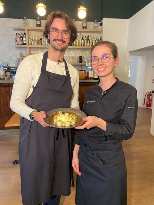 Arthur Blet et Juliette Tuzzolino, cheffe au restaurant Arsenic.