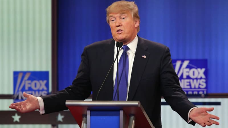 Donald Trump participe à un débat sponsorisé par Fox News au Fox Theatre, le 3 mars 2016.