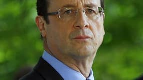 Le patrimoine du président français élu François Hollande, publié au Journal officiel, s'élève à environ 1,18 million d'euros. /Photo prise le 10 mai 2012/REUTERS/Pool/François Mori