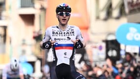 Matej Mohoric remporte Milan-San Remo, le 19 mars 2022.