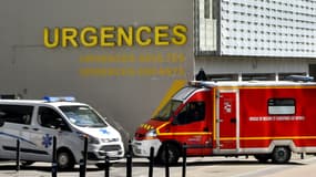 35 maires démissionnent  pour dénoncer la fermeture des urgences de nuit à l'hôpital de Clamecy (Nièvre) 
