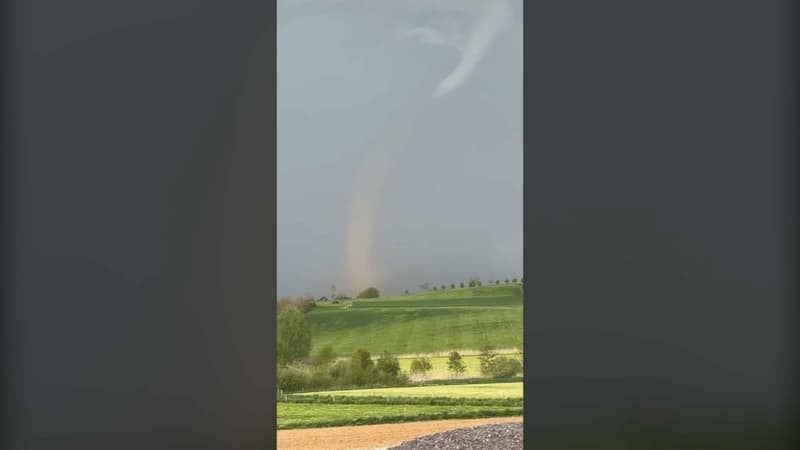 Une tornade observée à Landersheim en Alsace mercredi 5 avril 2022.
