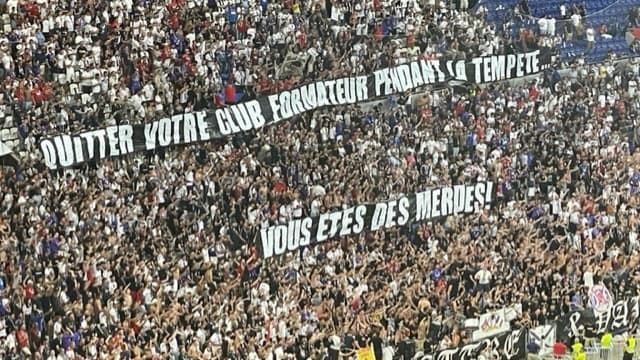 La banderole des ultras lyonnais à destination de Lukeba et Barcola, 3 septembre 2023