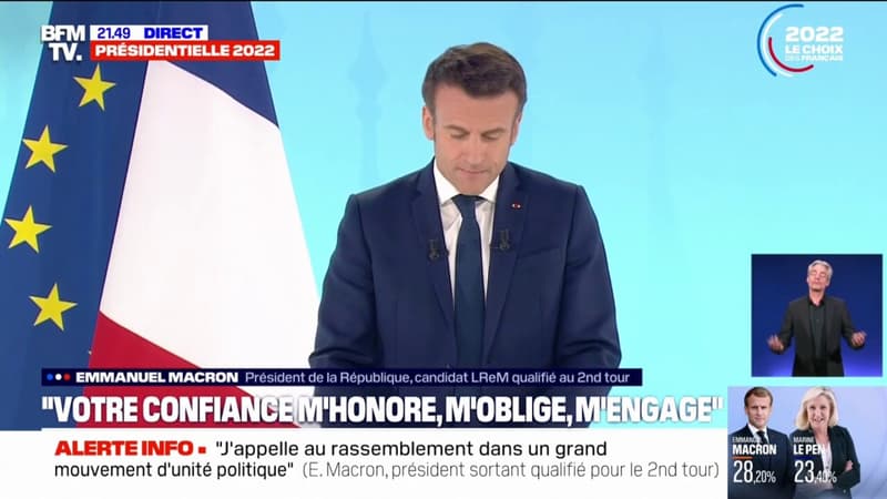 Devant ses soutiens, Emmanuel Macron fait applaudir l'ensemble des candidats éliminés au premier tour