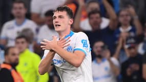 Benjamin Pavard célèbre son but lors de OM-Lorient le 12 septembre 2025