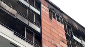 Un immeuble incendié à Villeurbanne dans la nuit de mercredi à jeudi.