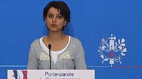 La porte-parole du gouvernement Najat Vallaud-Belkacem s'exprimant à l'issue du séminaire de François Hollande, lundi 6 mai.