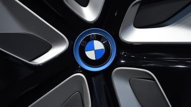 Trump a prévenu BMW que ses voitures produites au Mexique seraient taxées à 35% pour être vendues aux États-Unis.