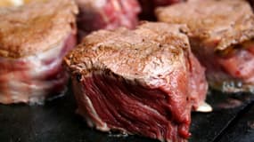 La viande rouge est soupçonnée par l'Organisation mondiale de la Santé de "probablement" favoriser le cancer. 