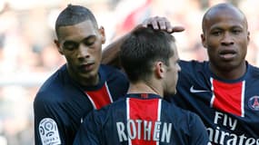 Guillaume Hoarau et Jérôme Rothen avec le PSG le 14 avril 2009