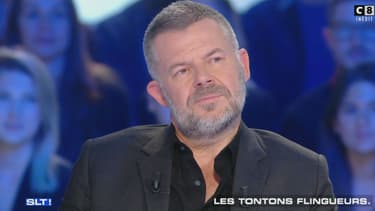 Eric Naulleau sur le plateau de "Salut les Terriens"