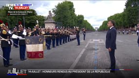 14-Juillet: la Garde républicaine joue la Marseillaise devant le président de la République