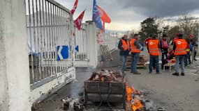 Des salariés ont mis la production de la centrale hydroélectrique de Fessenheim à l'arrêt ce jeudi 23 mars 2023.