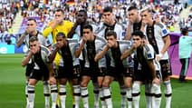 Le geste fort des Allemands, qui se baillonnent la bouche sur la photo, avant leur match contre le Japon