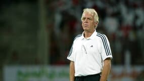 Leo Beenhakker avec la sélection de Trinité-et-Tobago face à Bahrain le 16 janvier 2005