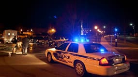 Deux personnes, dont un policier, ont été tuées jeudi dans des échanges de tirs survenus sur le campus de l'université américaine Virginia Tech. /Photo prise le 8 décembre 2011/REUTERS/Chris Keane