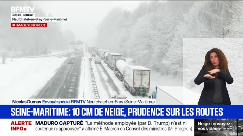 Neige: la circulation difficile sur l'autoroute A28 au niveau de Neufchâtel-en-Bray (Seine-Maritime)