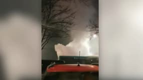 Le feu a pris au niveau du moteur de ce bus hybride circulant sur la ligne 60.