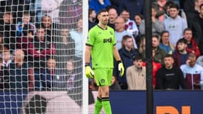 Emiliano Martinez, ici lors du match Aston Villa-Bournemouth (3-1, Premier League), veut disputer les Jeux olympiques de Paris 2024 avec l'Argentine