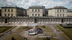 Vue de l'hôpital Lariboisière de L'Assistance publique-hôpitaux de Paris (AP-HP), le 27 avril 2020, à Paris. (Photo d'illustration)