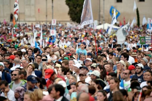 Manifestation à Rome contre le mariage homosexuel et la théorie des genres à l'école, le 20 juin 2015 Manifestation à Rome contre le mariage homosexuel et la théorie des genres à l'école, le 20 juin 2015