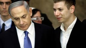 Benjamin Netanyahu et son fils Yaïr, en mars 2015., à Jérusalem. 
