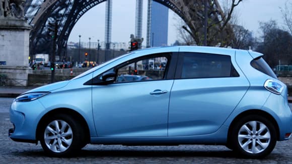 La taille d'une Renault Clio mais quelle audace pour le design! La taille d'une Renault Clio mais quelle audace pour le design!