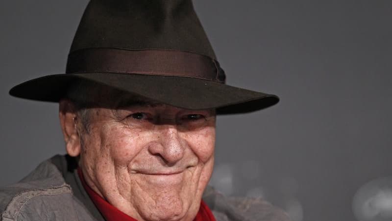 Le réalisateur italien Bernardo Bertolucci présidera le jury de l'édition 2013 du festival de cinéma de Venise, qui se déroulera du 28 août au 7 septembre. /Photo d'archives/REUTERS/Jean-Paul Pélissier