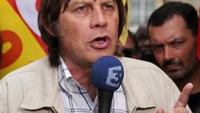 Le dirigeant de la CGT Bernard Thibault met en garde Nicolas Sarkozy contre un blocage et une crise sociale d'ampleur si les syndicats ne sont pas entendus sur la réforme des retraites, dans une interview au journal Le Monde. /Photo prise le 13 juillet 20